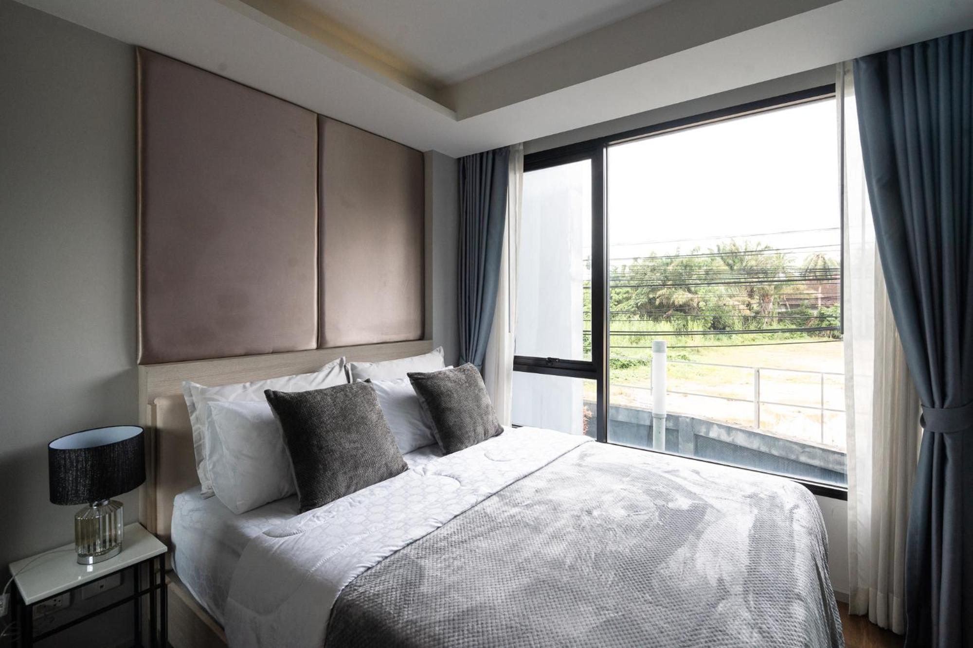 6Th Avenue Surin By Win217 Ban Lum Fuang Exterior foto