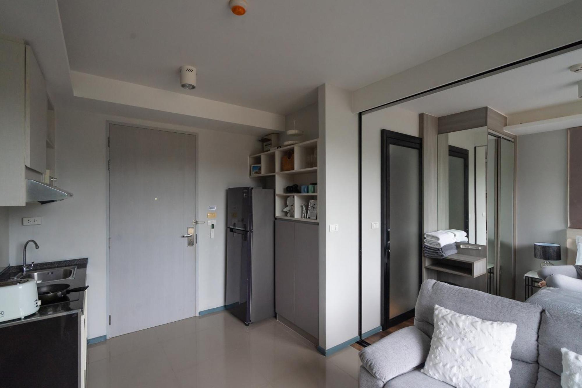 6Th Avenue Surin By Win217 Ban Lum Fuang Exterior foto